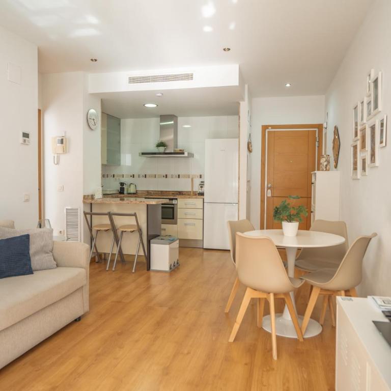 FiveStepsToSea - Beach Apartment Valencia - Apartment with Sea View - 9