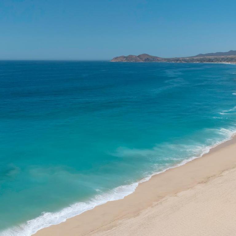 Beautiful Beachfront Condo With Spectacular Views - Apartment - 30