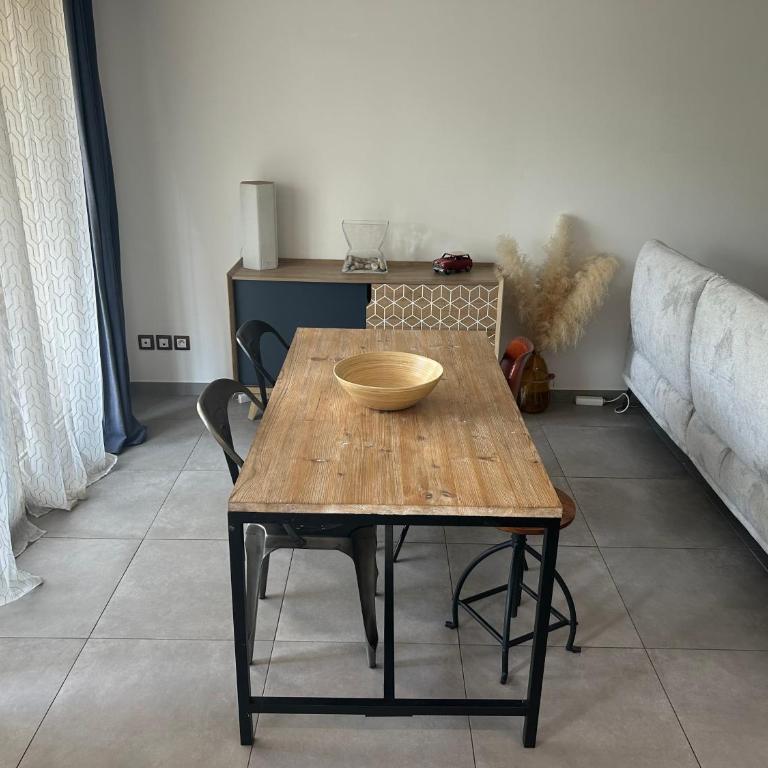 Modern City Center apartment with parking! - Appartement 2 Chambres - 18