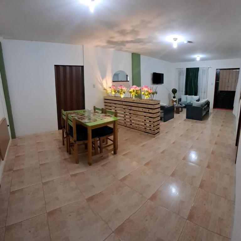 Versátil apartamento familiar o de trabajo, cerca del Río y Centro Colonial - Three-Bedroom Apartment - 8