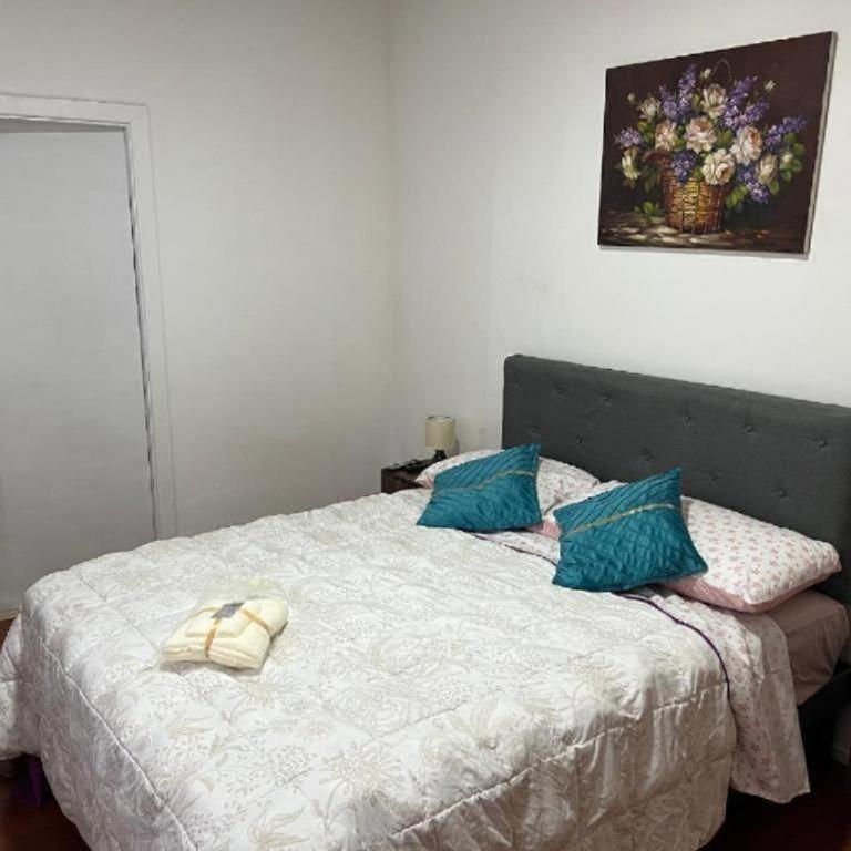 Hostal QUINTA 5 PONIENTE - Triple Room with Private Bathroom - 10