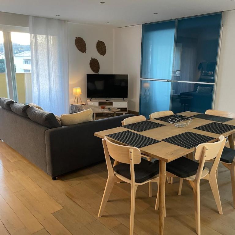 Appartement avec grande terrasse - Appartamento con 2 Camere da Letto e con Vista Montagna - 1