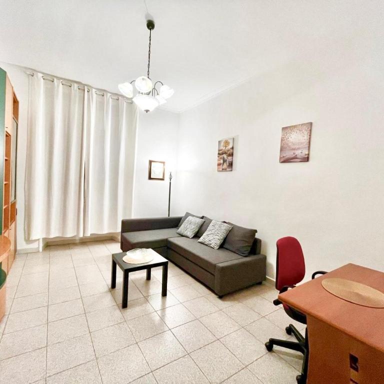 Three-room apartment 2 bedrooms with balcony 2 min from Centrale - Appartamento con 2 Camere da Letto - 10