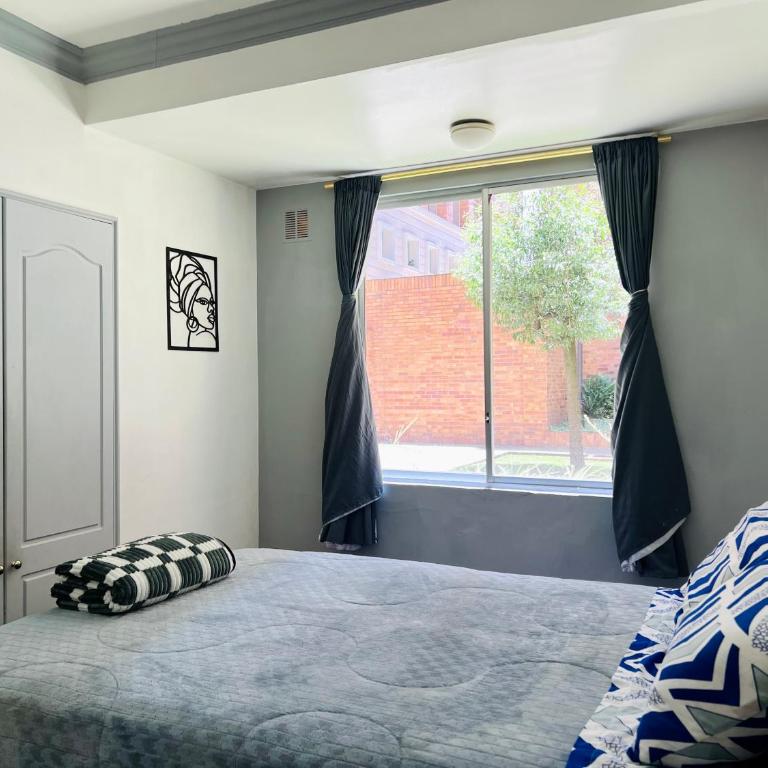 Dpto Familiar 3H-2B en Av 6 de Diciembre - Three-Bedroom Apartment - 10