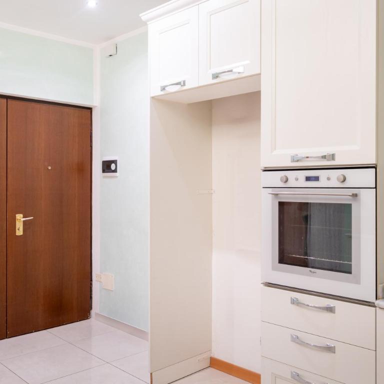 Vitti's home Verona 6 - Double Room with Private External Bathroom - 10