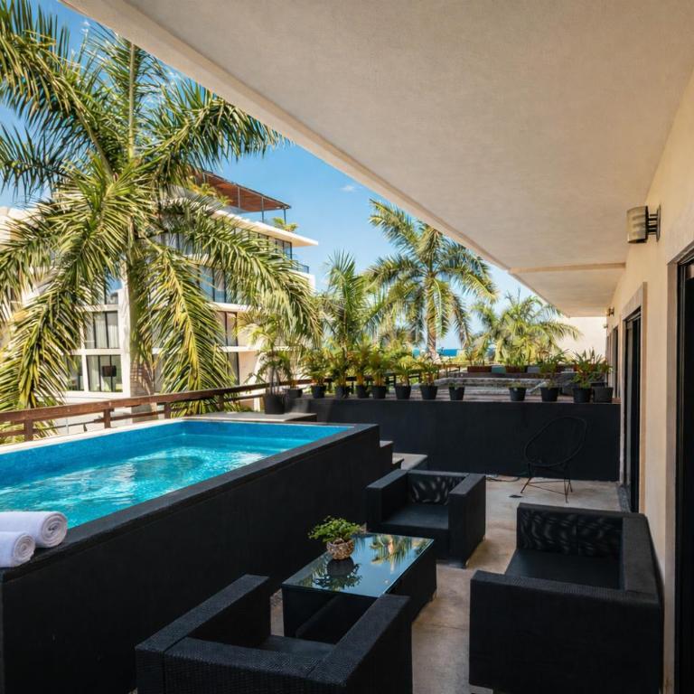 Aldea Thai Studios Steps to Beach and 5th Ave - Apartment with Terrace - 1