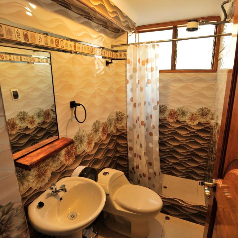 Hostel Pisac - Twin Room with Shared Bathroom - 2