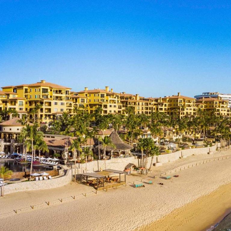 HACIENDA BEACH CLUB BEACH FRONT 4 BE34DROOM VILLA CAN BE RENTED AS A 3 BEDROOM - Apartamento - 45