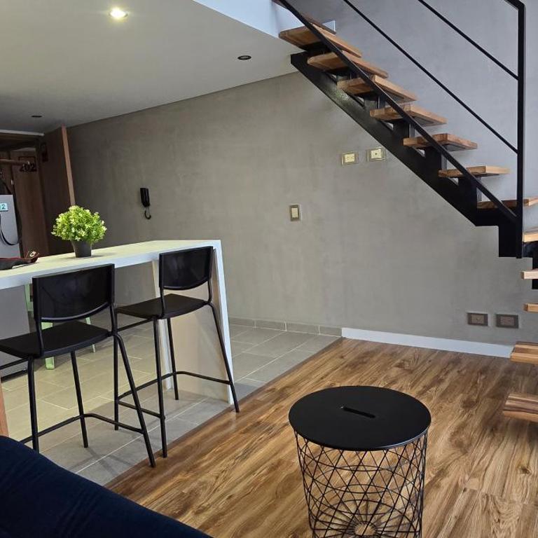 Modern Studio 201 near El Dorado Airport - Urban View - One-Bedroom Apartment - 20