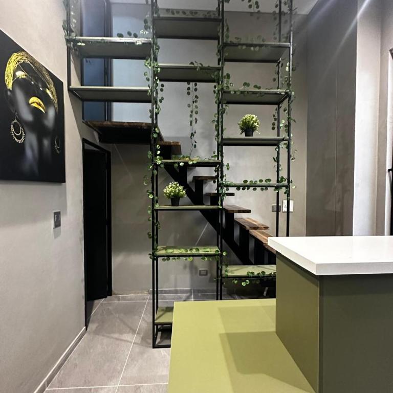 Comfort Studio 203 Smart Stay near Embassy - One-Bedroom Apartment - 18