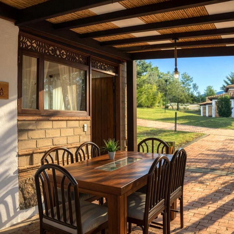 Hacienda Cascanueces - Family Room - 4
