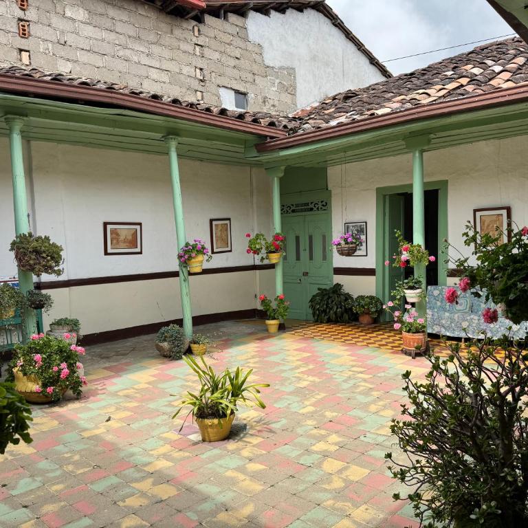 Casa colonial con encanto en Sonsón - Casa de 5 dormitorios - 26
