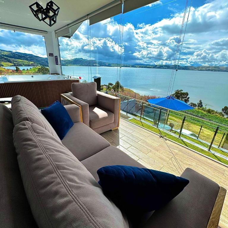 Alpez Chalet - Two-Bedroom House - 2