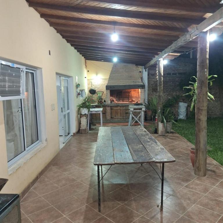 Confortable y espaciosa casa céntrica - Three-Bedroom House - 4