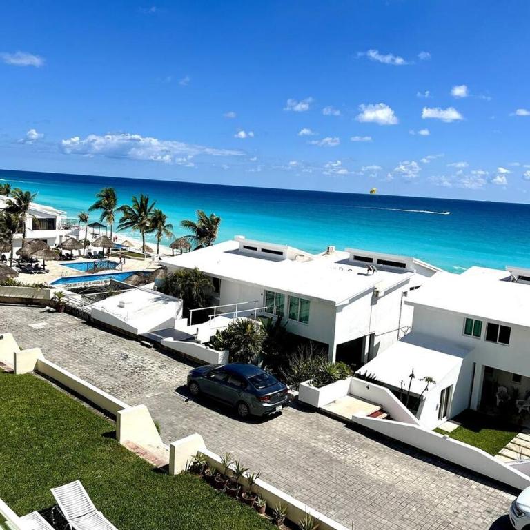 Lullaby of Waves, A Spectacular Escape - One-Bedroom Apartment - 22