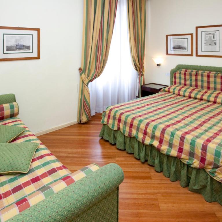 Hotel Italia - Camera Tripla Superior - 3