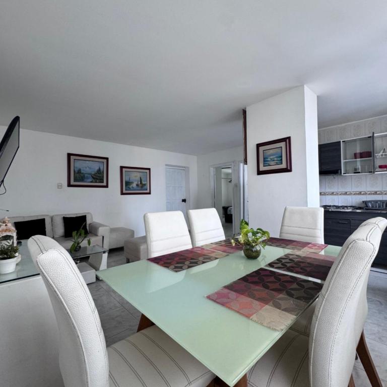Delfines De Bocagrande - Two-Bedroom Apartment - 8