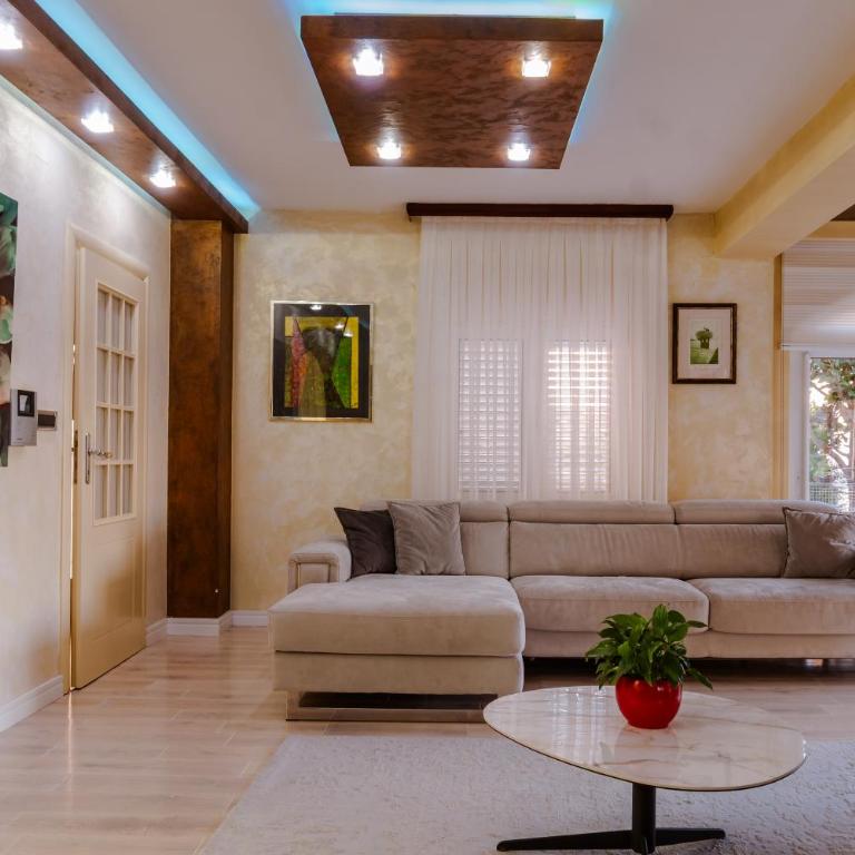 Villa Dragana with heading swimming pool and parking - Vila sa Sopstvenim Bazenom - 28