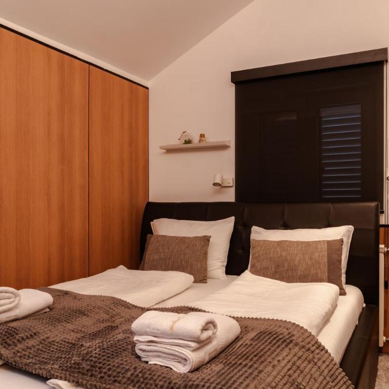 Villa Dragana with heading swimming pool and parking - Vila sa Sopstvenim Bazenom - 42