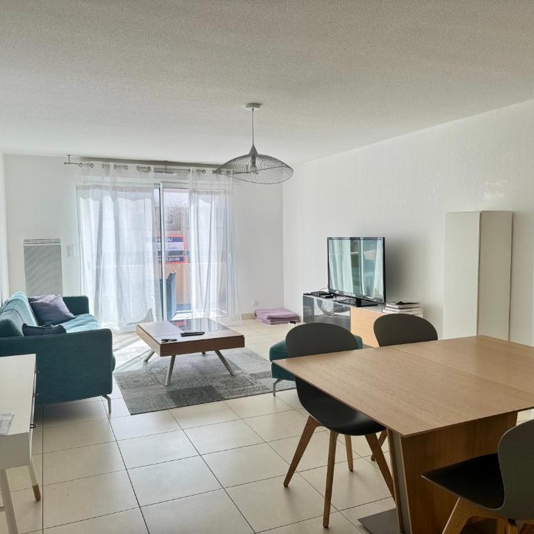Appart 2 Chambres Charley super emplacement et parking - Appartement 2 Chambres - 2