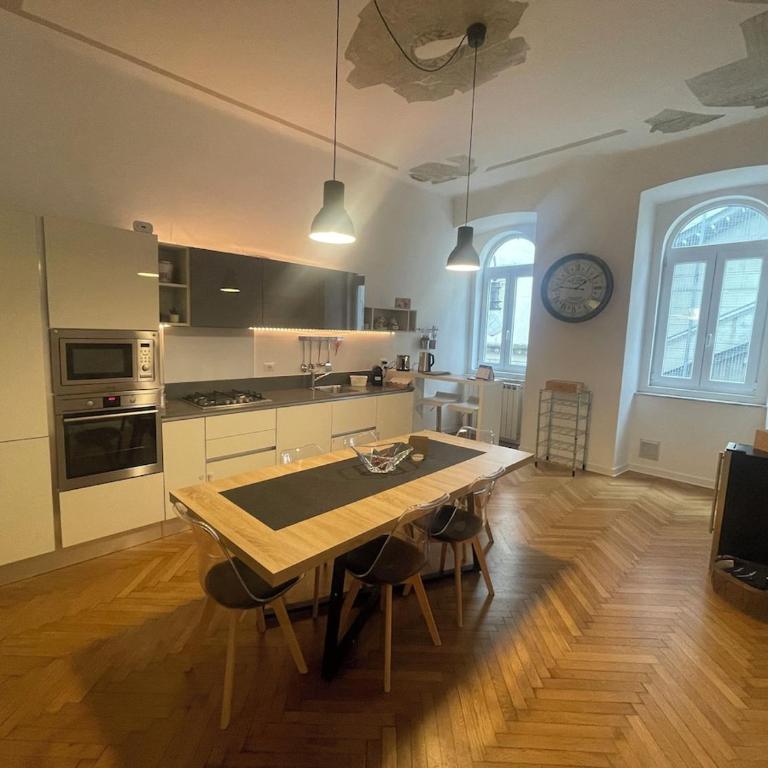 House 1826 in the Marine Heart of Trieste - Appartamento con 2 Camere da Letto - 18