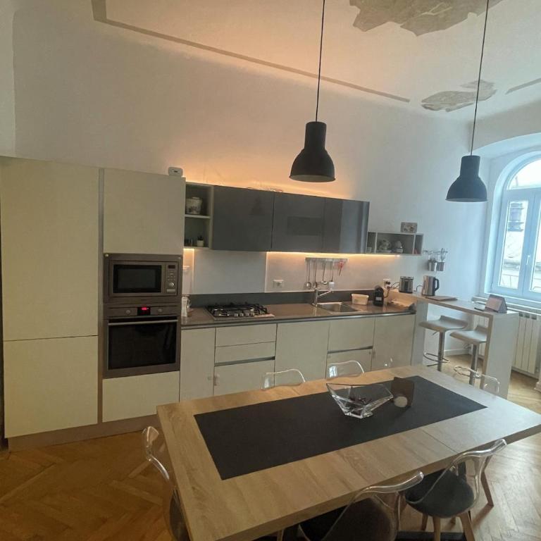 House 1826 in the Marine Heart of Trieste - Appartamento con 2 Camere da Letto - 15