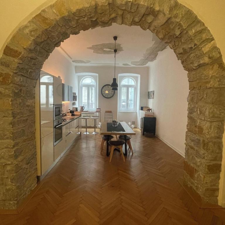 House 1826 in the Marine Heart of Trieste - Appartamento con 2 Camere da Letto - 1