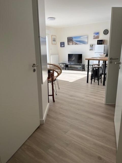 Le 25 degrés, T2 lumineux à 2 pas de la plage du Mauret - One-Bedroom Apartment - 24