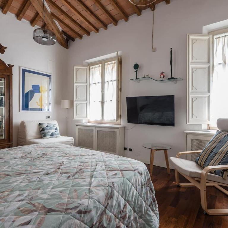 Spacious 2BR Apartment for Families Central & Quiet Pisa - Appartamento - 8