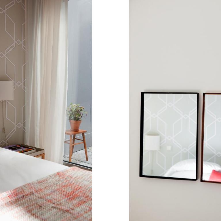 60 Balconies Art - Three-Bedroom Apartment - 7