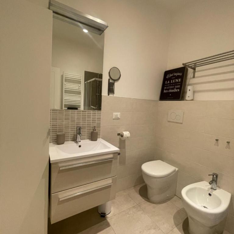 House 1826 in the Marine Heart of Trieste - Appartamento con 2 Camere da Letto - 7