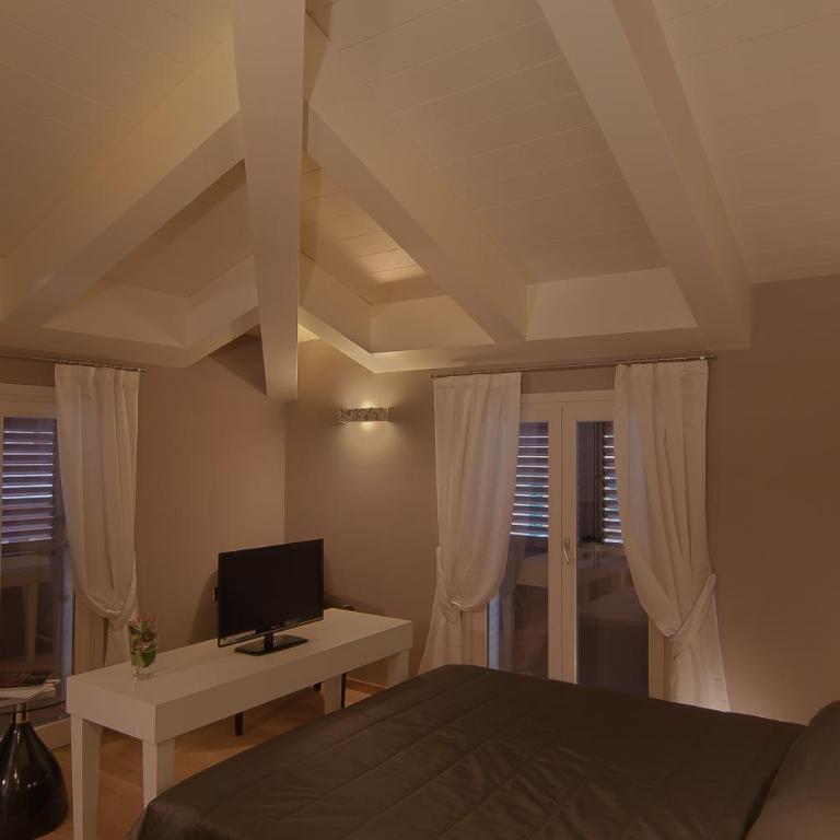 Hotel Arnolfo & Aqua Laetitia Spa & Beauty - Deluxe Doppelzimmer - 7