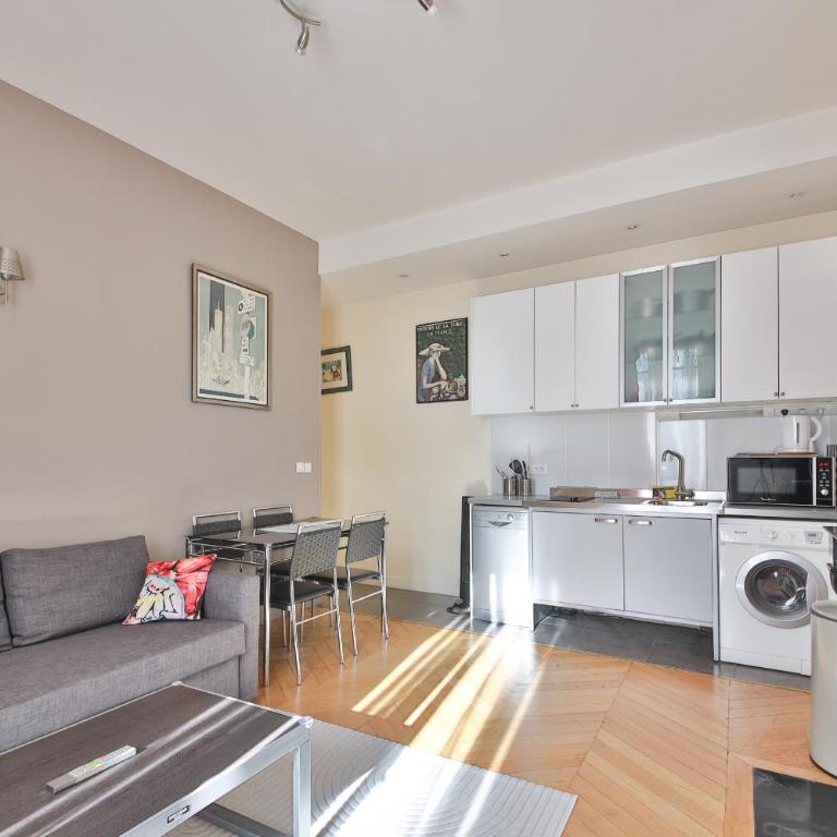 Apartment 8 people Champs Élysées - Three-Bedroom Apartment - 15