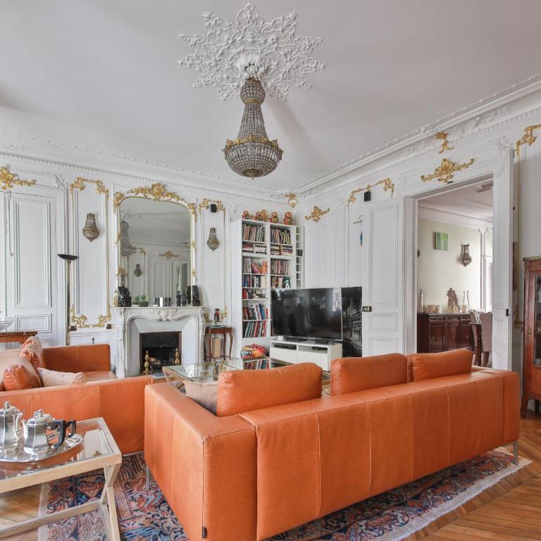 Apartment 8 people Champs Élysées - Three-Bedroom Apartment - 2