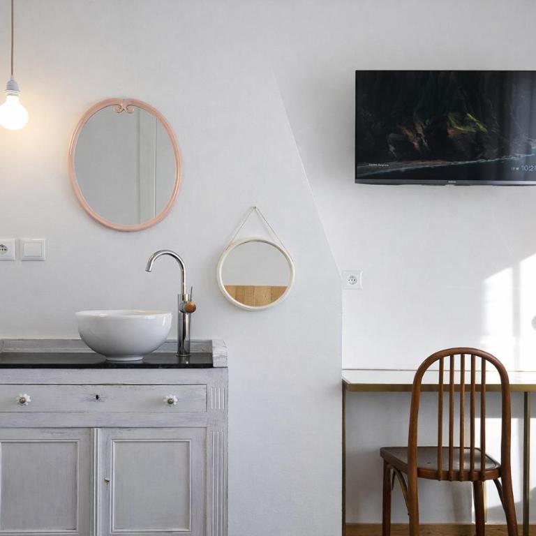 LA MAISON FIVES - Esprit Hôtel Design - Lille - Chambre Double avec Salle de Bains Privative - 12