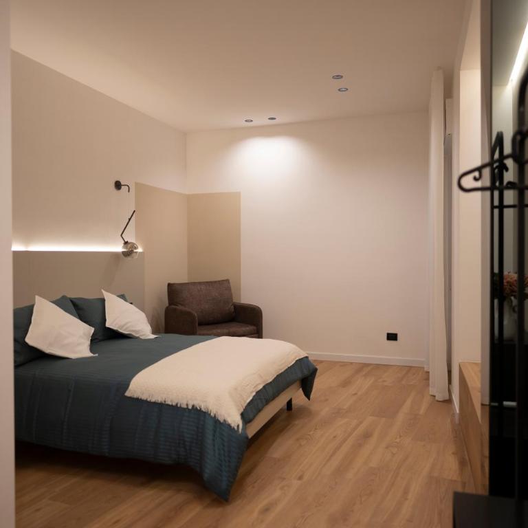 Primo Piano Acireale - Room & Relax - Camera Matrimoniale con Letto Supplementare - 11