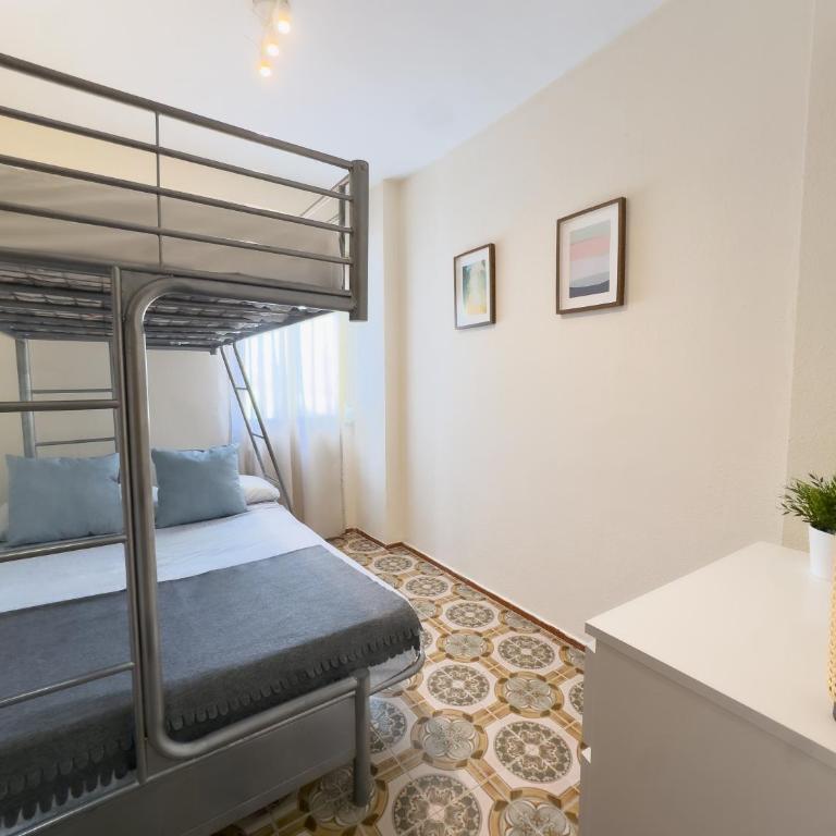 Apartamento Soleado a 2 min de Playa con 2 AC y Terraza - Apartamento de 2 dormitorios - 6