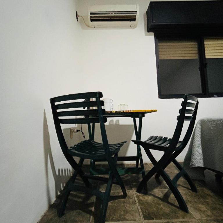 Habitación independiente con garage - One-Bedroom Apartment - 4