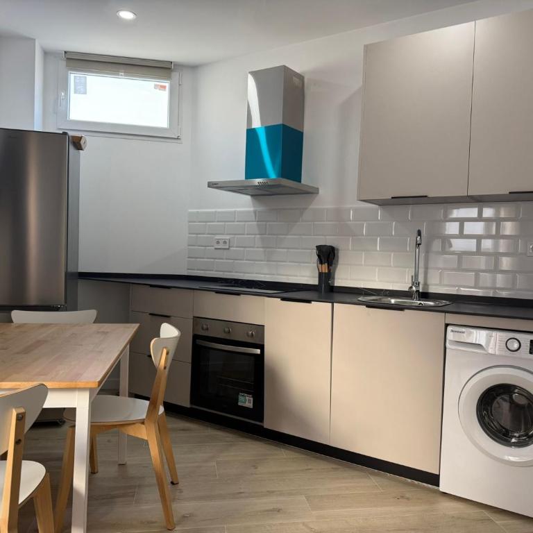 Independent Apartment At Villa Noelia Benalmádena With Private Pool, Garden & Parking - One-Bedroom House - 29