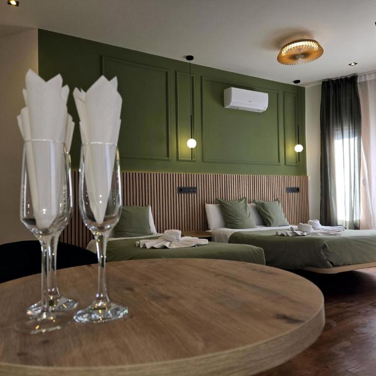 Hostal Main Street Madrid - Superior Double Room with City View - 5