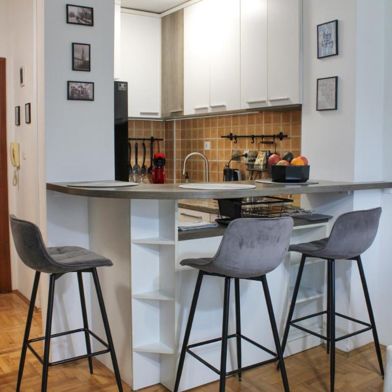 Very central cozy apartment - One-Bedroom Apartment - 13