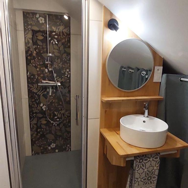Spacieux duplex avec terrasse très apprécié des voyageurs au cœur de la Bresse - de 2 à 8 personnes - Apartment - 10