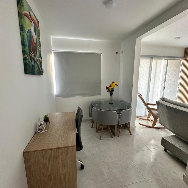 Ap311 Entrelagos Estilo y confort en Cartagena - Three-Bedroom Apartment - 10