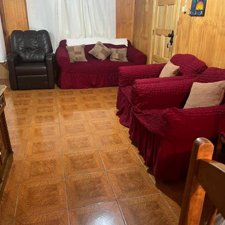 Casa Sencilla en Villa Mañihuales - Three-Bedroom House - 3