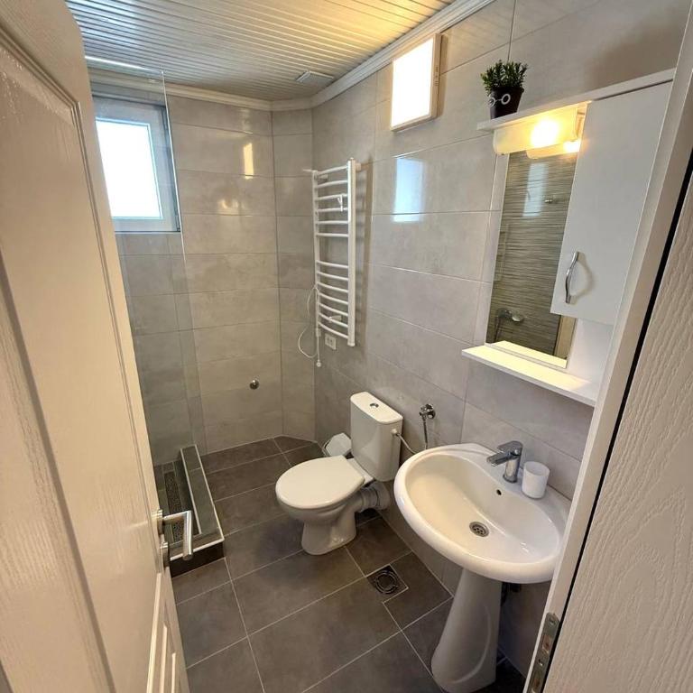 Barbara - Two-Bedroom Apartment - 33