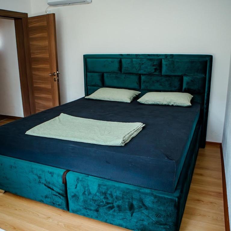 Plava villa Mostar swiming pool with house - Three-Bedroom Villa - 9