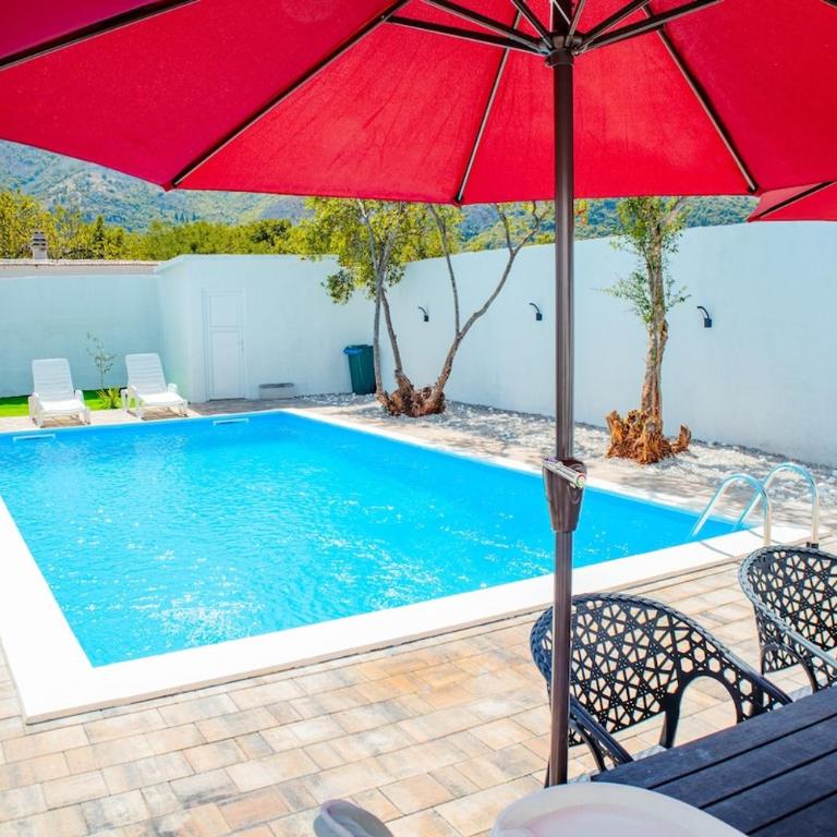 Plava villa Mostar swiming pool with house - Three-Bedroom Villa - 2