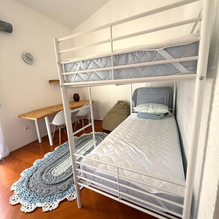 Barbara - Two-Bedroom Apartment - 28