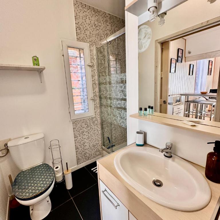 Le Marquis - Proche gare - 15 min Sanctuaire - One-Bedroom Apartment - 13