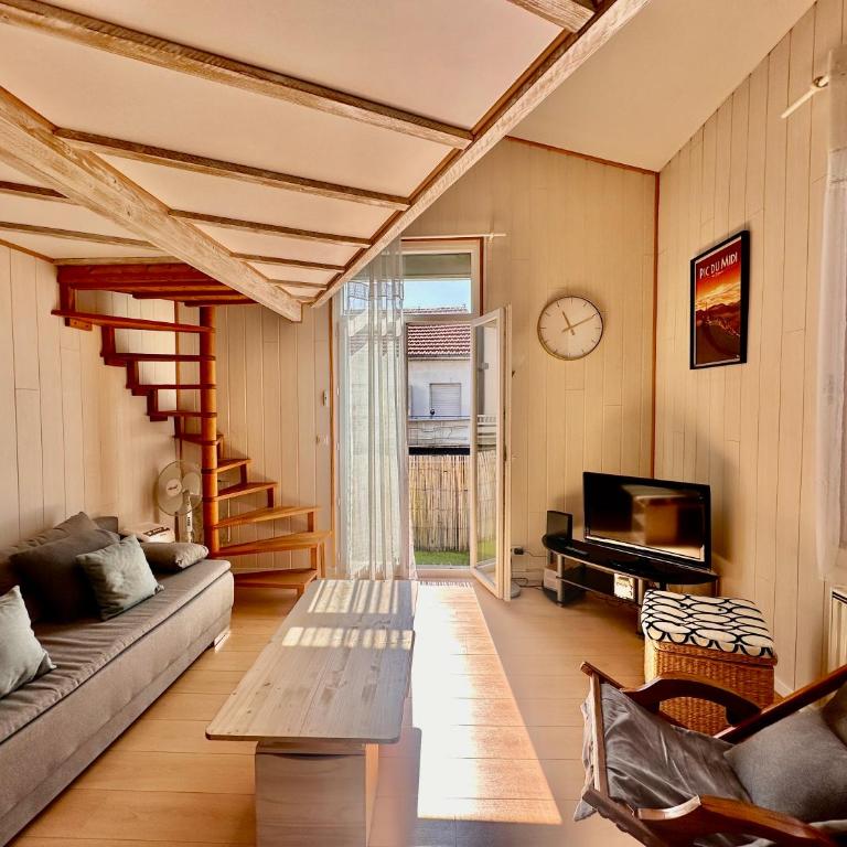 Le Marquis - Proche gare - 15 min Sanctuaire - One-Bedroom Apartment - 12